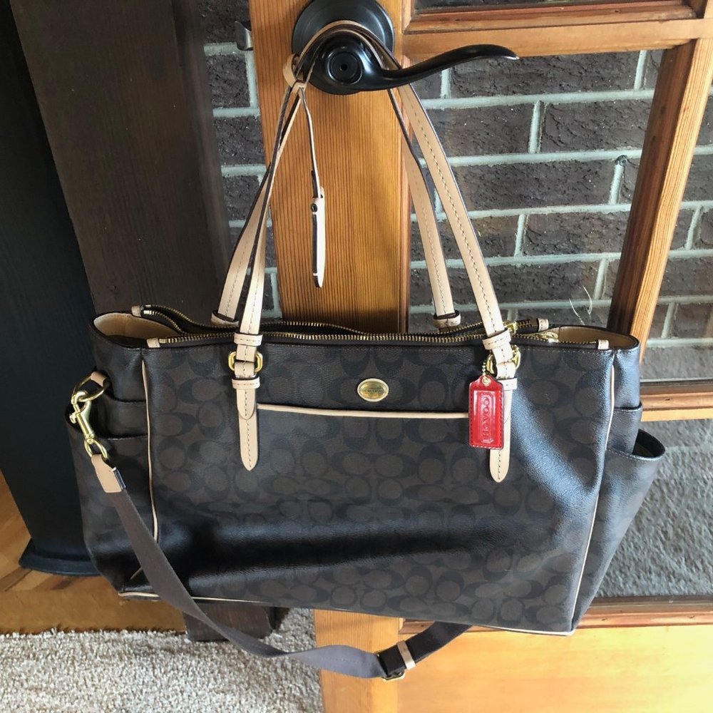 Coach Shoulder / Crossbody Leather Laptop Bag